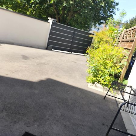 Escapade Pres De Lille - Appartement Charmant Avec Terrasse Et Parking Privee Mons-en-Baroeul ภายนอก รูปภาพ