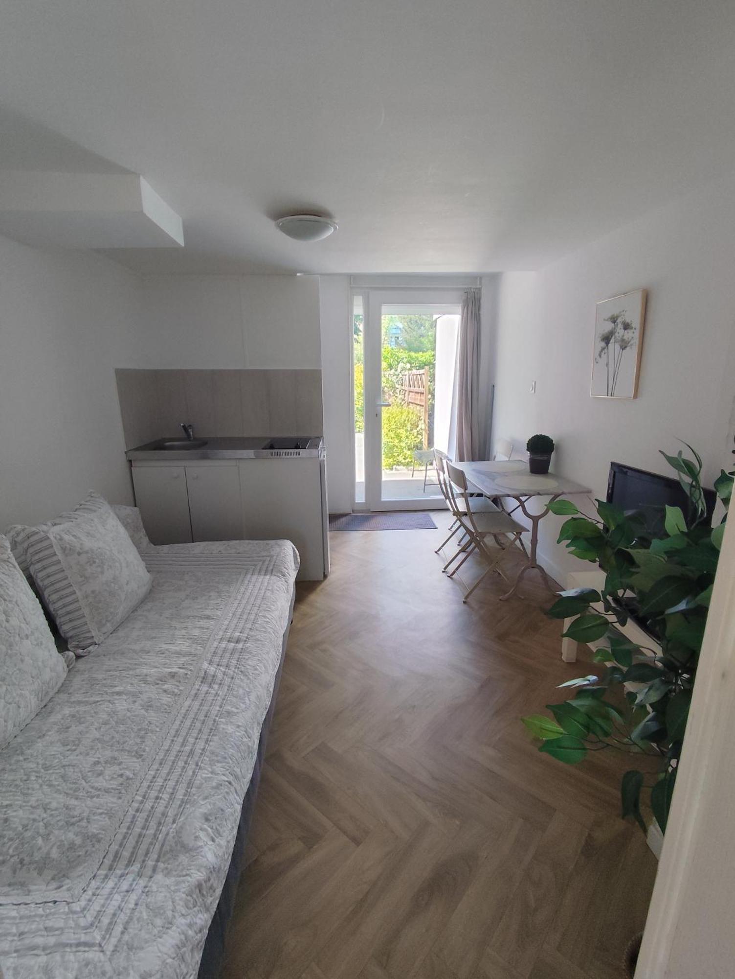 Escapade Pres De Lille - Appartement Charmant Avec Terrasse Et Parking Privee Mons-en-Baroeul ภายนอก รูปภาพ